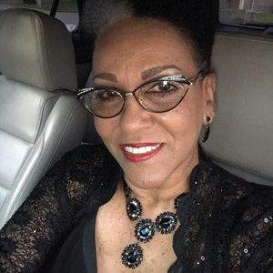 Meet your Posher, Dollie